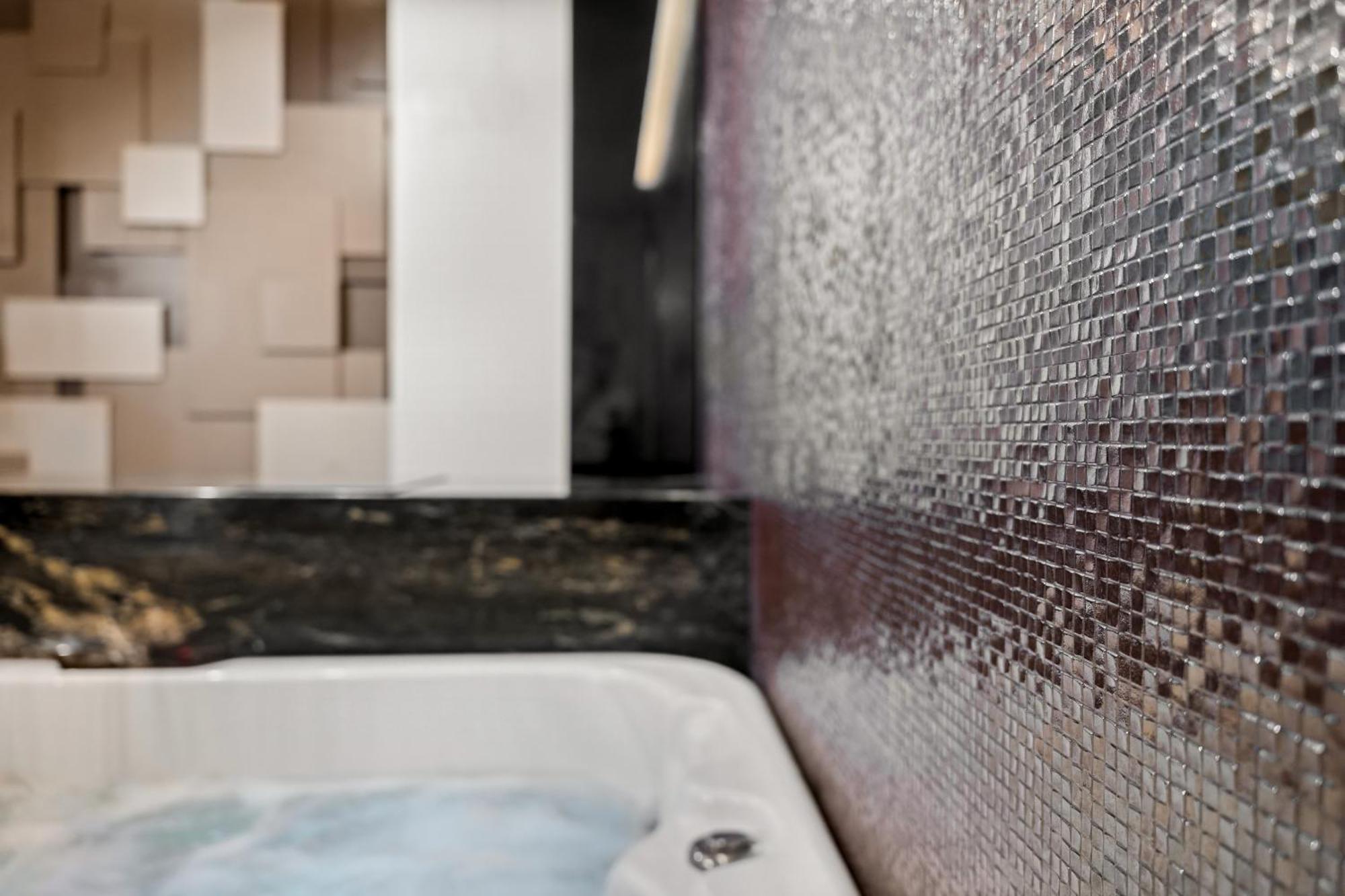 Secret Lounge - Cozy Studio With Sauna And Jacuzzi Vilna Exterior foto